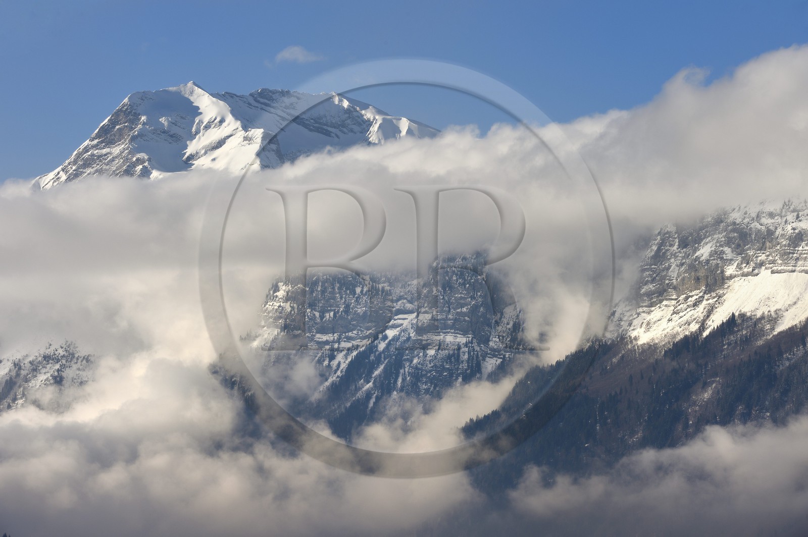 France, Haute-Savoie (74), Arâches-la-Frasse, la Chaine de montagne des Aravis
