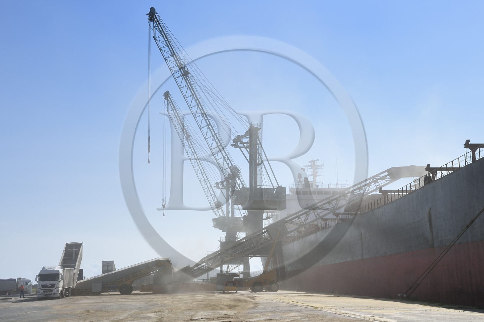France, Charente-Maritime, La Rochelle, the Port Atlantique La Rochelle, grain loading at the trade port