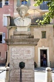 France, Var (83), Provence Verte, Saint-Maximin-la-Sainte-Baume, buste de Frédéric Mistral