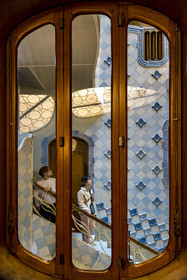 Spain, Catalonia, Barcelona, Eixample district, Passeig de Gracia, Casa Batllo by Catalan modernist architect Antoni Gaudi, UNESCO World Heritage site