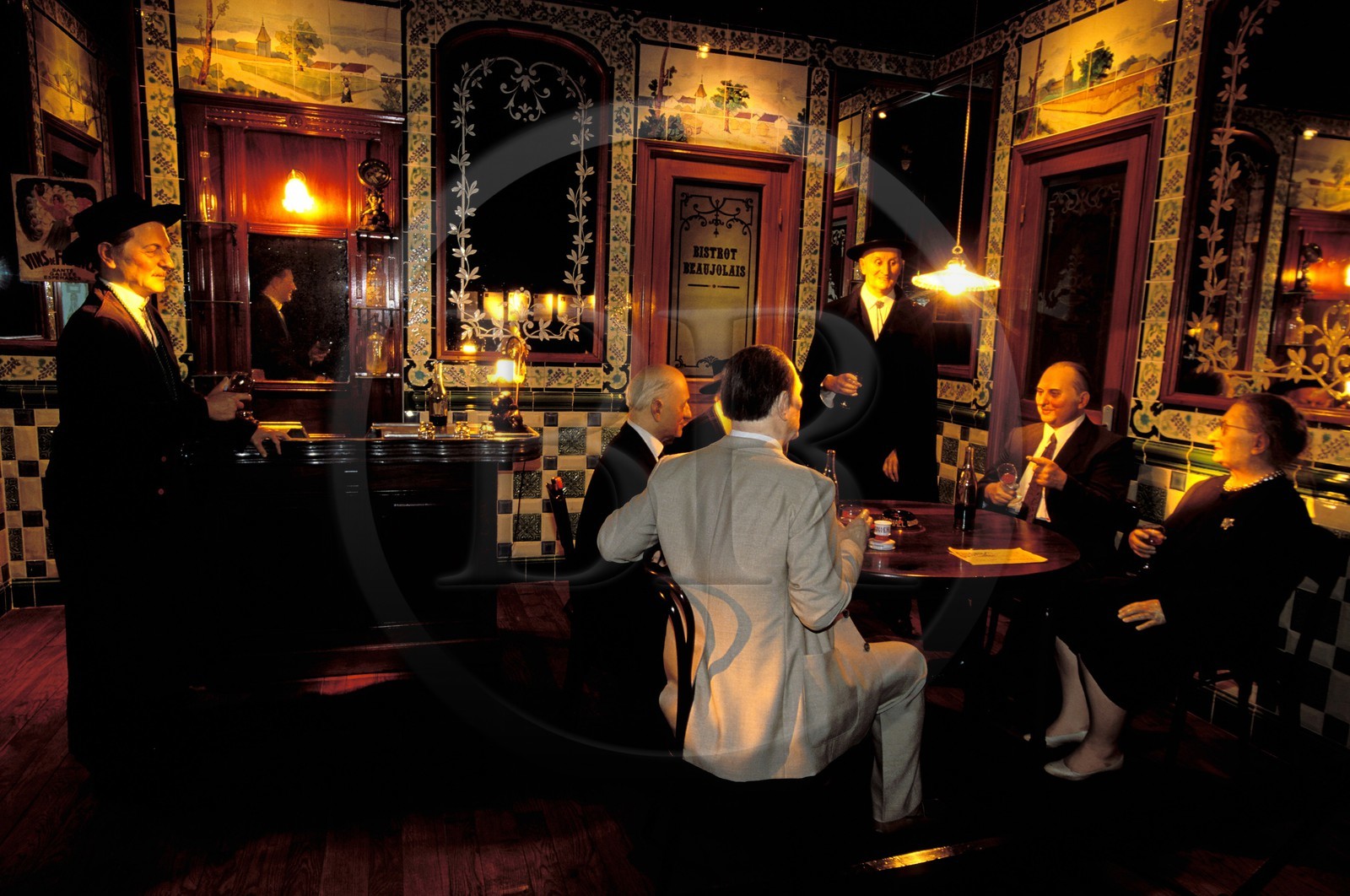 France, Saône-et-Loire (71), Romanèche-Thorins, le Hameau en Beaujolais, reconstitution d'un bistrot Beaujolais