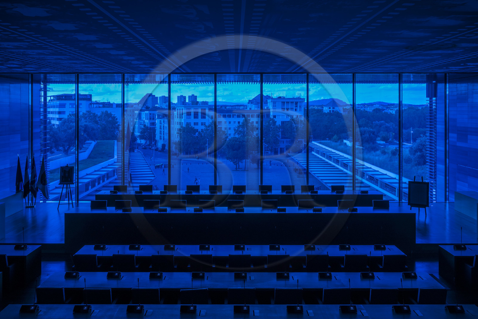 France, Hérault (34), Montpellier,  quartier de Port Marianne, l'Hotel de Ville conçu par les architectes Jean Nouvel et François Fontès, la salle du conseil