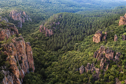France, Var (83), entre Bagnols-en-Forêt et Roquebrune-sur-Argens, les Gorges du Blavet (vue aérienne)