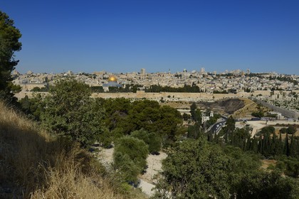 Israel, Jerusalem, holy city, the old town listed as World Heritage by UNESCO, the Dome of the Rock on Haram el-Sharif seen from the Mount of Olives