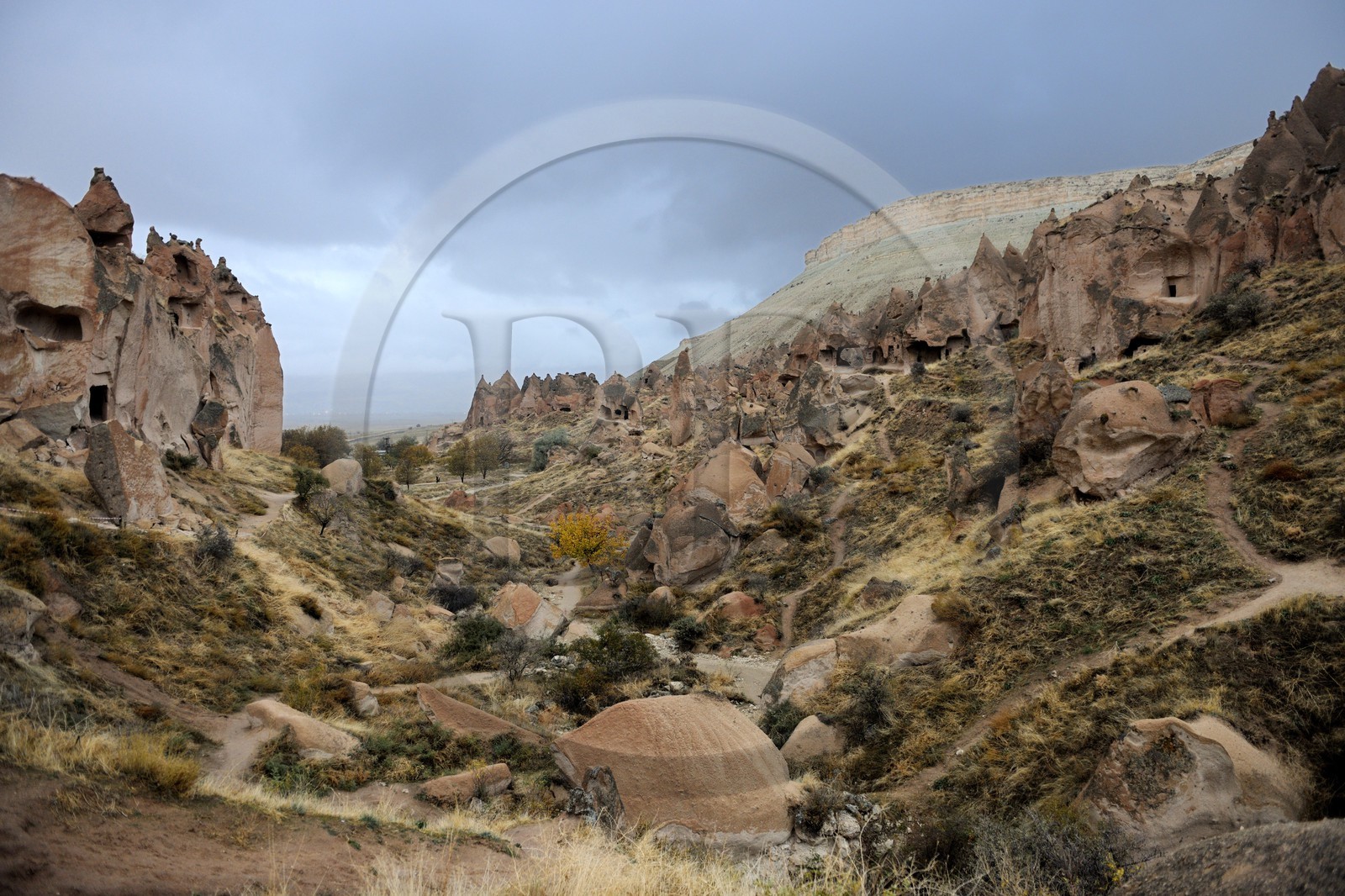 Turquie, Anatolie Centrale, province de Nevsehir, Cappadoce classée Patrimoine Mondial de l'UNESCO, ancien village troglodytique de Zelve