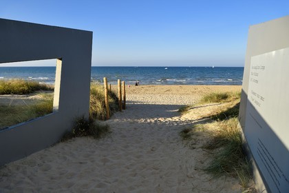 France, Calvados, Courseulles sur Mer, Juno Beach Centre, museum dedicated to Canada's role during the Second World War, monument and poem of Paul Verlaine on the beach of Juno Beach