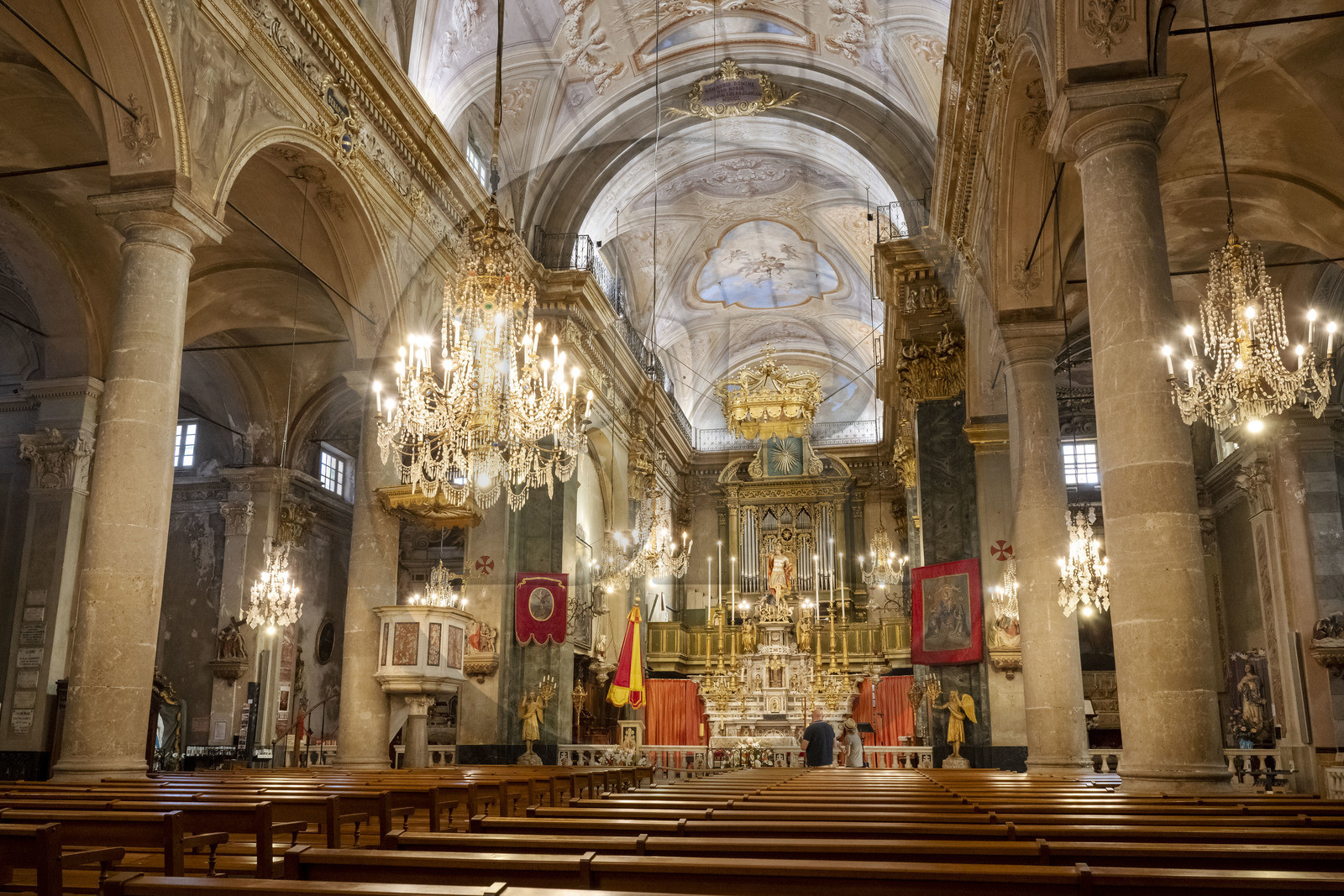 France, Alpes-Maritimes (06), Menton, la vieille ville, la basilique Saint-Michel-Archange