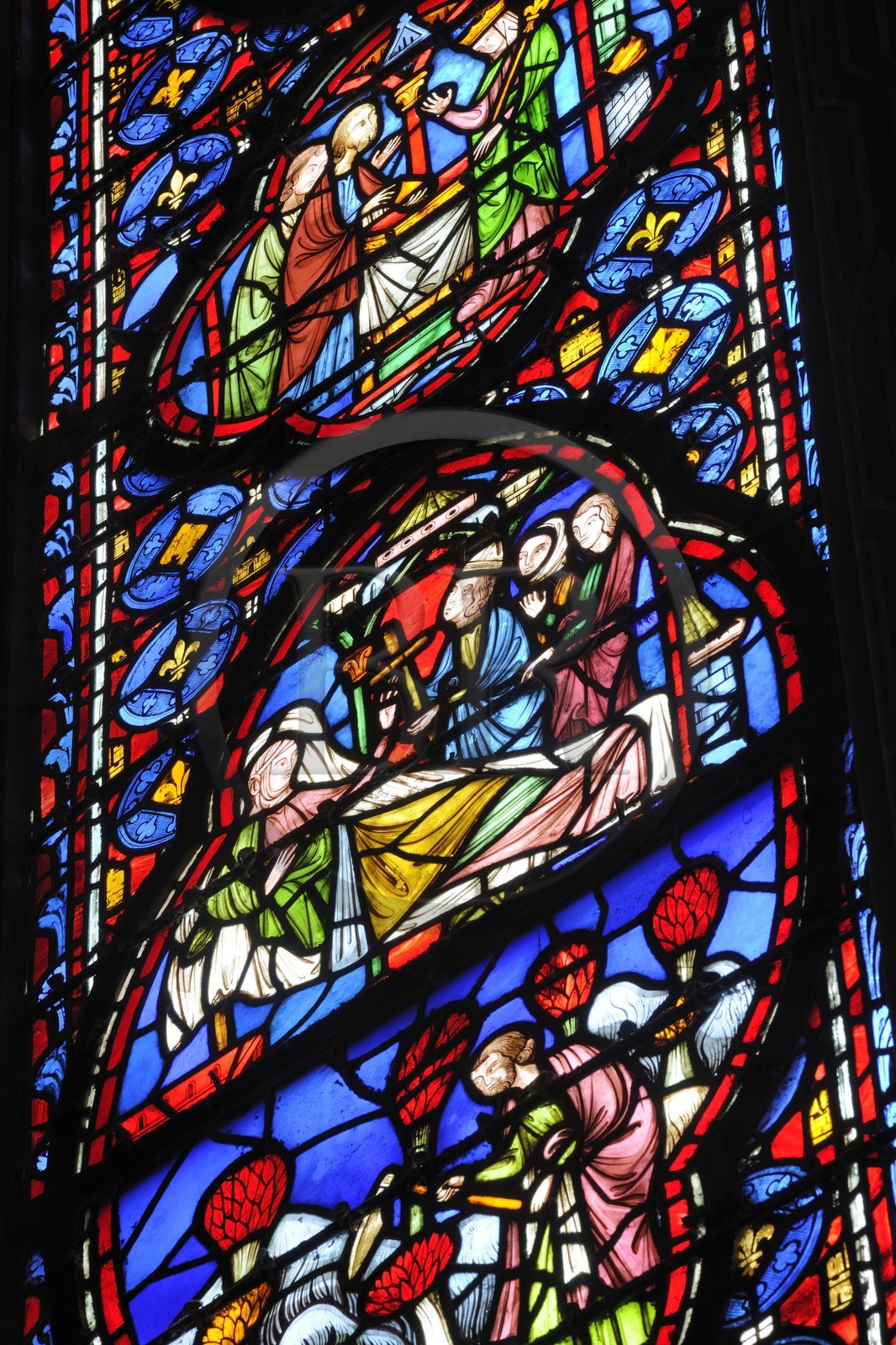 France, Paris (75), ile de la Cité, la Sainte Chapelle, la Chapelle Haute, détail de vitrail sur les reliques de la Passion