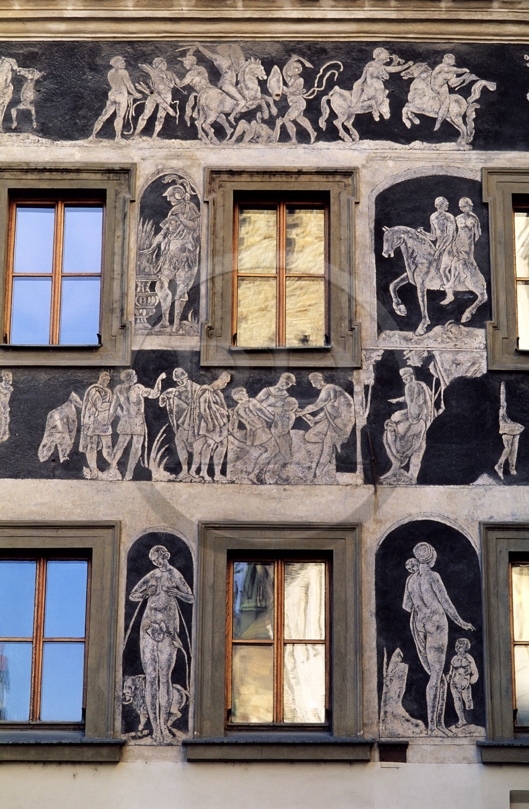 République Tchèque, Prague, quartier de Staré Mesto, façade de la maison A la minute sur la place Staromestské dans la vieille ville