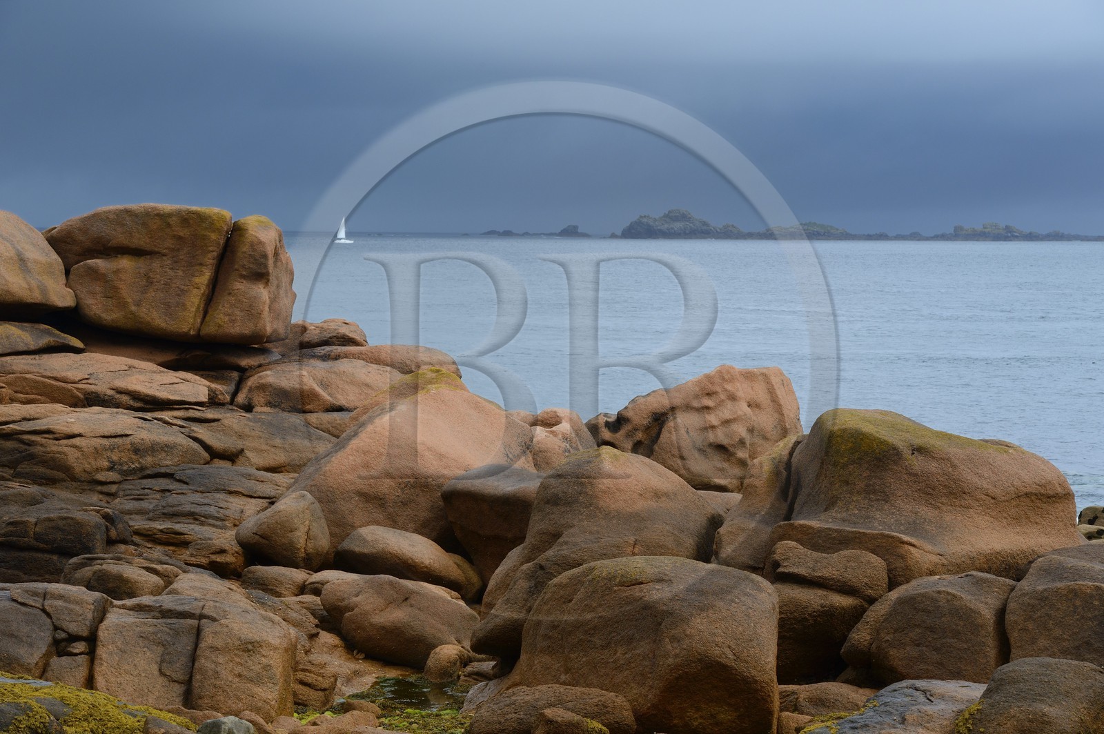 France, Côtes-d'Armor (22), Côte de Granit Rose, Trégastel, l'Ile Renote