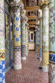 Spain, Catalonia, Barcelona, Palau de la Musica Catalana (Catalan Music Palace), concert hall designed by the architect of Catalan modernism Lluis Domènech i Montaner, a UNESCO World Heritage Site, mosaic columns of the exterior loggia