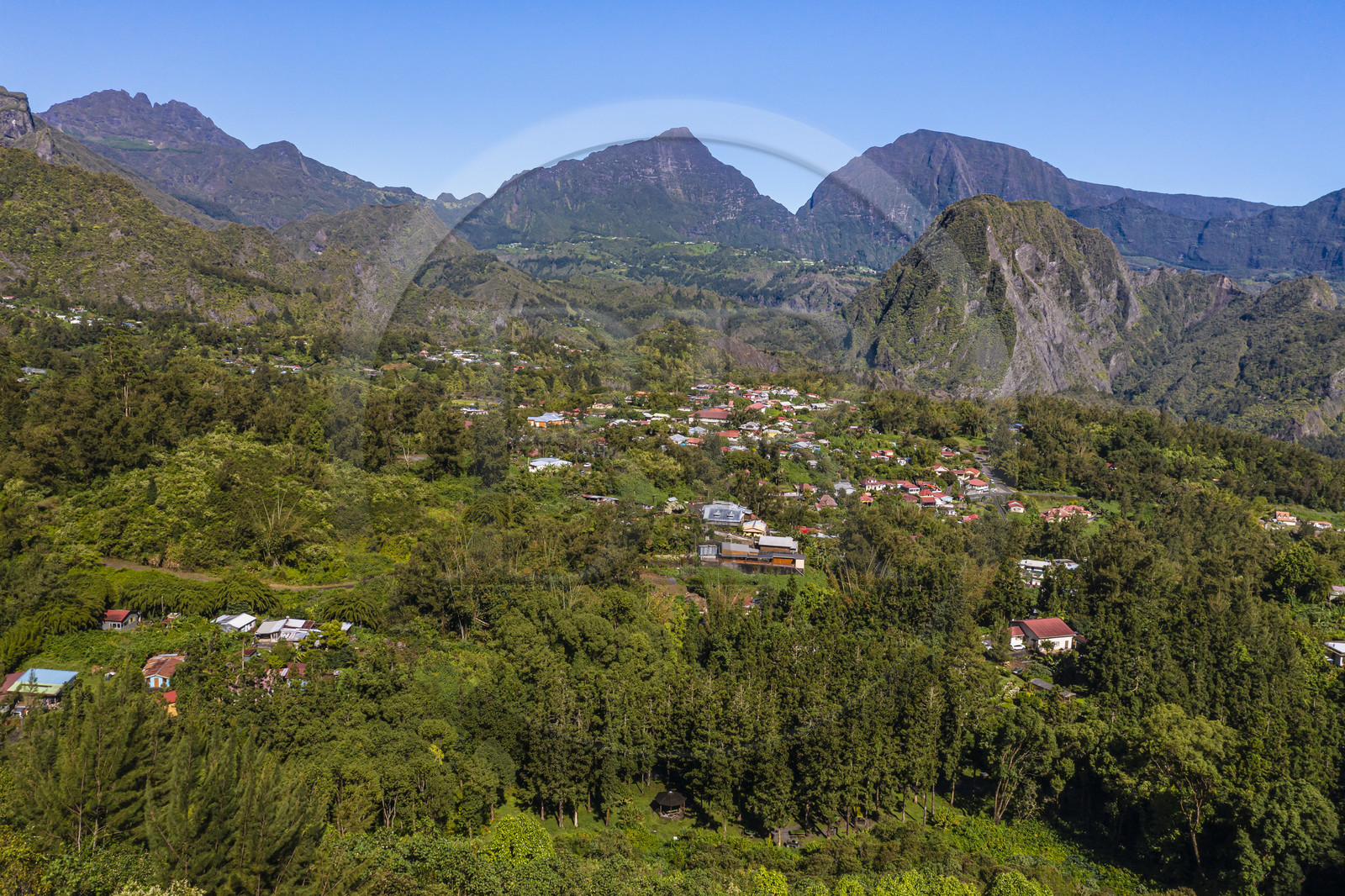 France, Ile de la Reunion, Cirque de Salazie, classé Patrimoine Mondial de l'UNESCO, Hell-Bourg, labellisé les Plus Beaux Villages de France, le Piton d'Anchaing en arrière plan (vue aérienne)