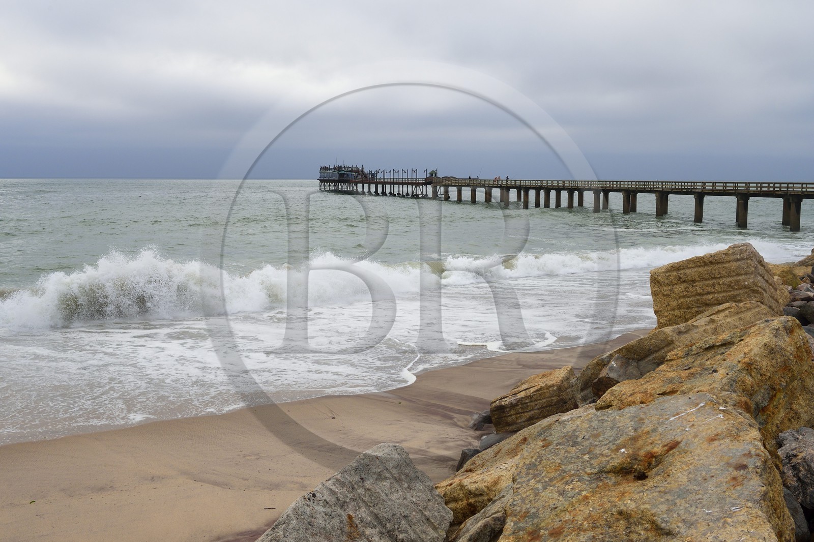 Namibie, région de Erongo, la station balnéaire de Swakopmund fondée en 1892 par des colons allemands, la jetée