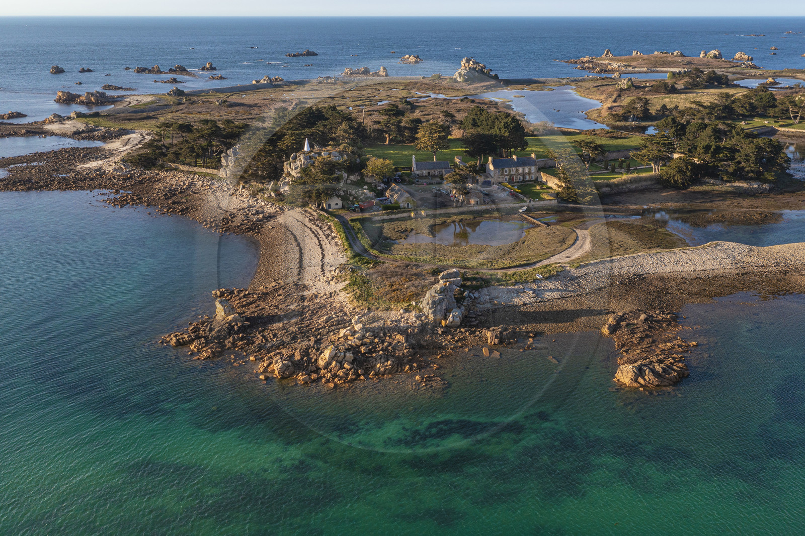 France, Cotes-d'Armor, Cote d'Ajoncs, Penvénan, Port Blanc, Saint-Gildas Island (aerial view)
