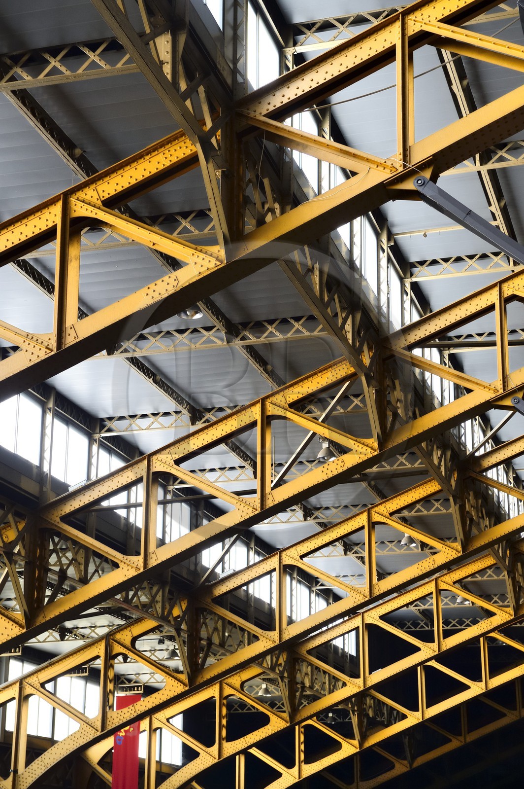 France, Rhône (69), Lyon, salles de concerts halle Tony Garnier de l'architecte Tony Garnier, la structure métallique