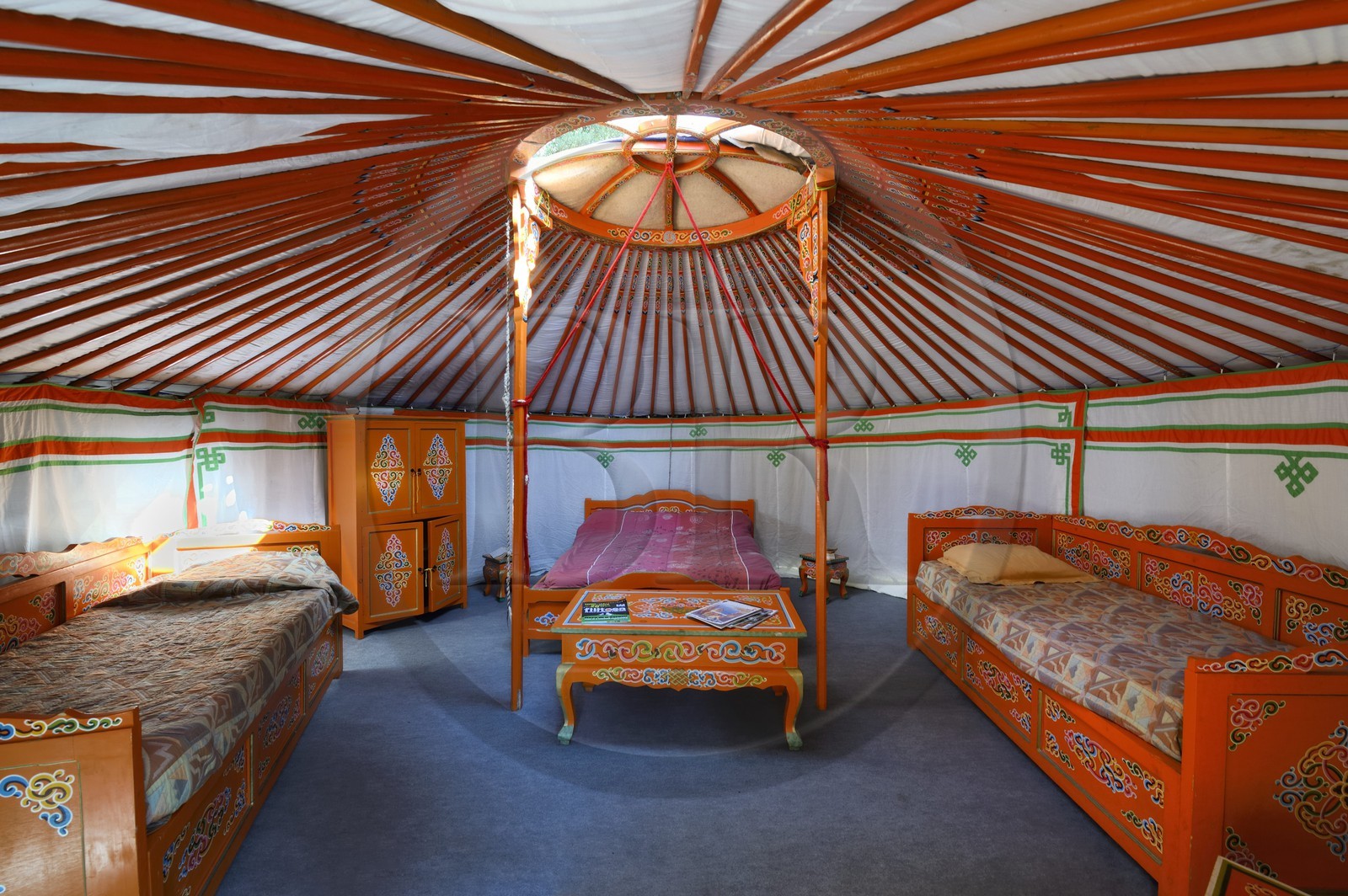 France, Corse-du-Sud (2A), Alta Rocca, Zonza, les yourtes du campement du Pré aux Biches