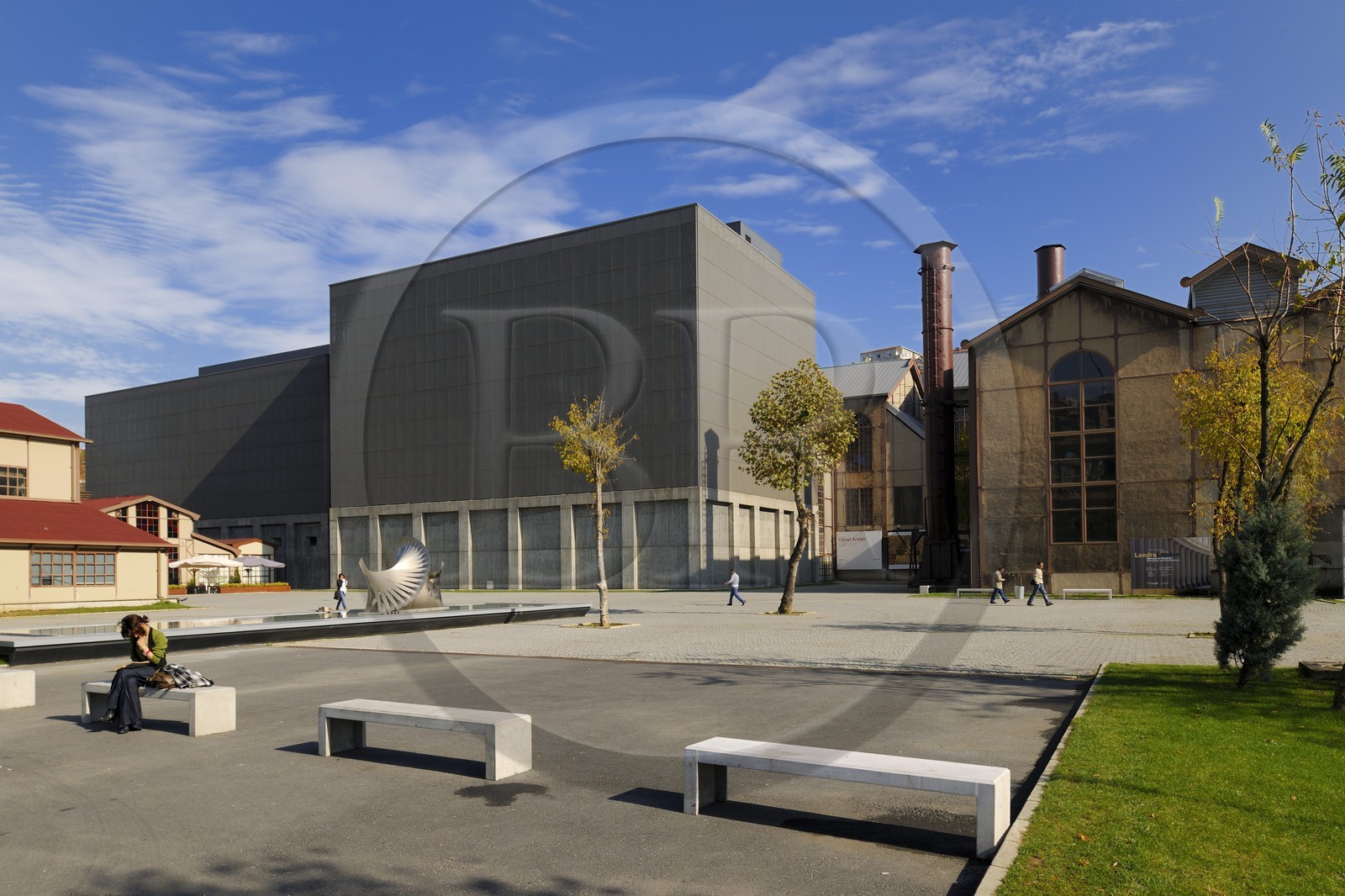 Turquie, Istanbul, l'université et le centre d'art contemporain Santralistanbul des architectes turcs Emre Arolat, Nevzat Sayin, Ihsan Bilgin et Han Tümertekin