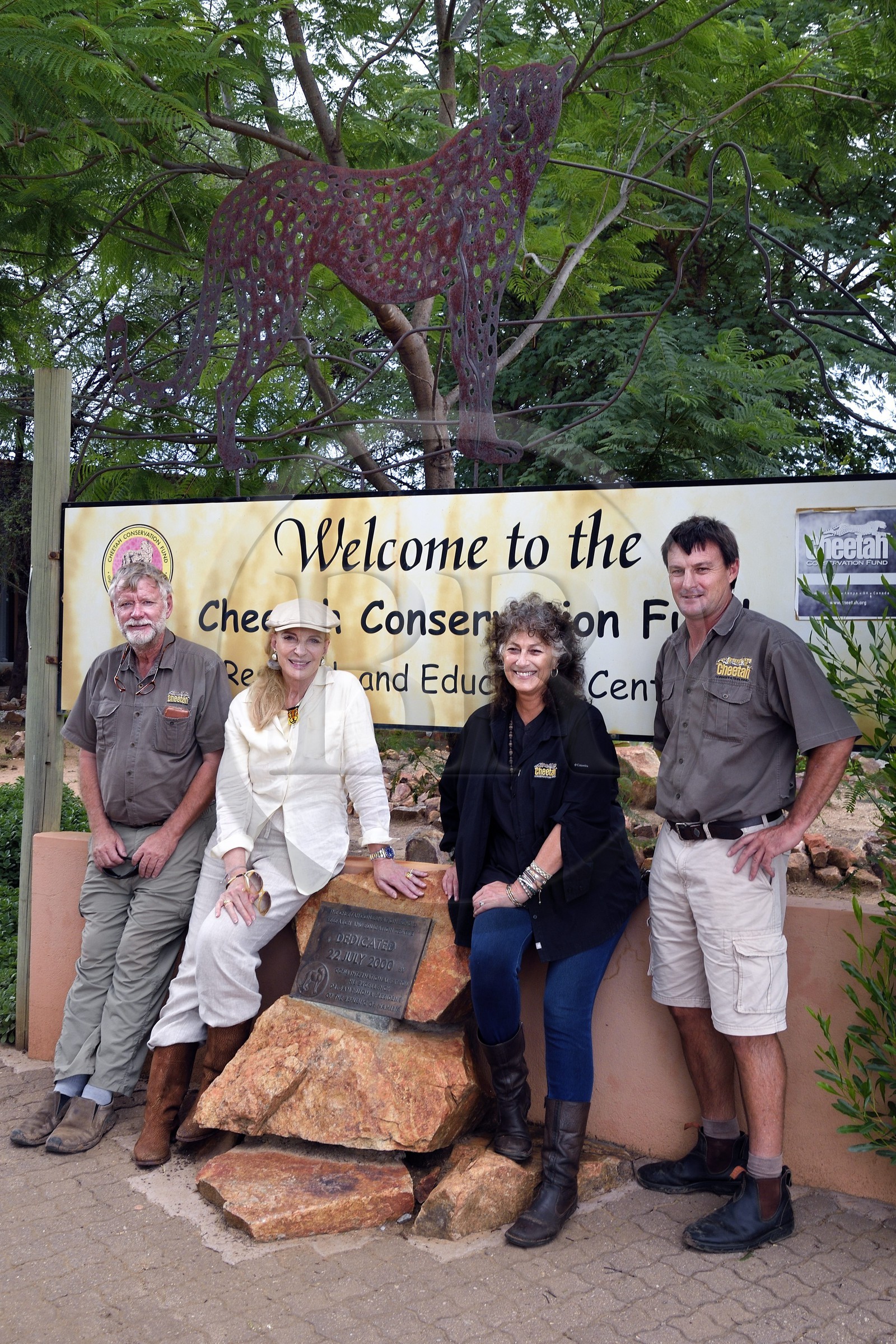 Namibia, Otjiwarongo, Cheetah Conservation Fund, research and education centre, Dr. Laurie Marker founder and executive director of CCF founded in 1990 on the right with Bruce Brewer and Her Royal Highness Princess Michael of Kent Marie-Christine von Reibnitz on the left