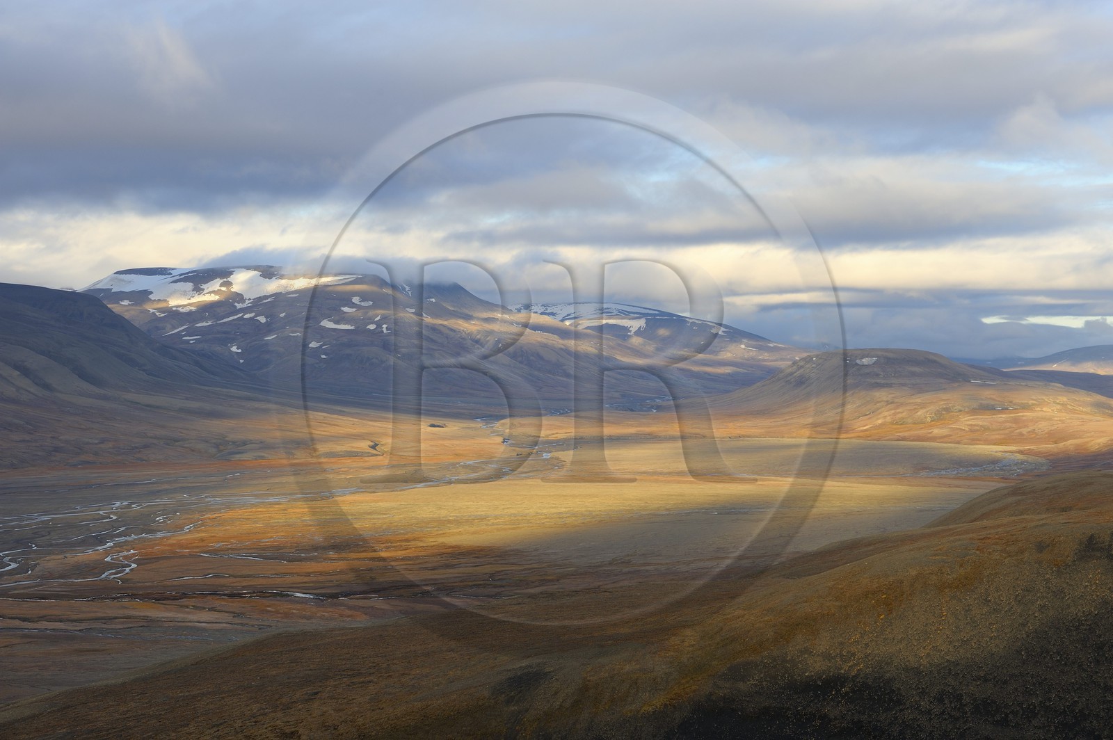 Norway, Svalbard (Spitzbergen), tundra in the region of Longyearbyen