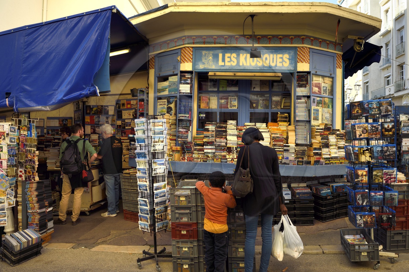 France, Var (83), Toulon, Les Kiosques, bouquiniste de la rue Prosper Ferrero