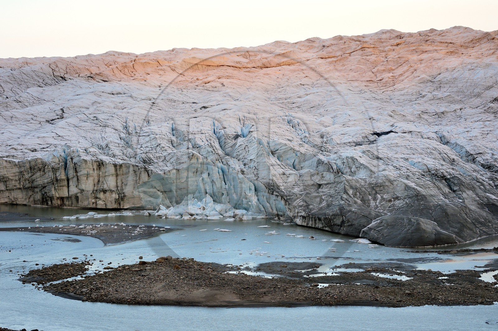 Groenland, région du centre ouest vers Kangerlussuaq, Isunngua highland, le glacier Reindeer (faisant partie du Russell Glacier) en bordure de la calotte glaciaire et situé sur le site du patrimoine mondial de l'UNESCO d'Aasivissuit - Nipisat