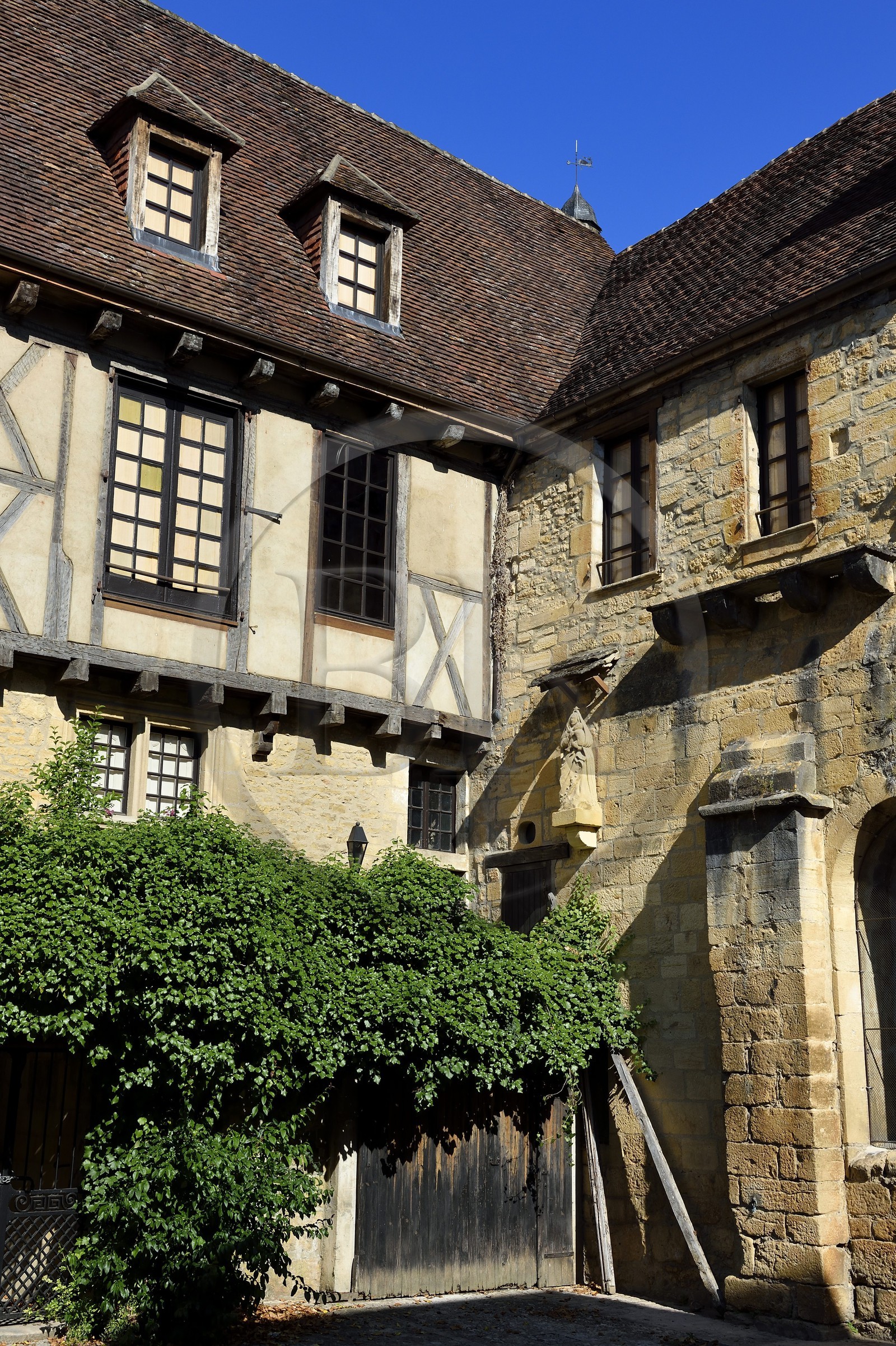 France, Dordogne, Perigord Noir, Dordogne valley, Sarlat la Caneda, at the rear of the cathedral, back of the Saint Benoit 12th century chapel that was part of the bénédictinne Abbey
