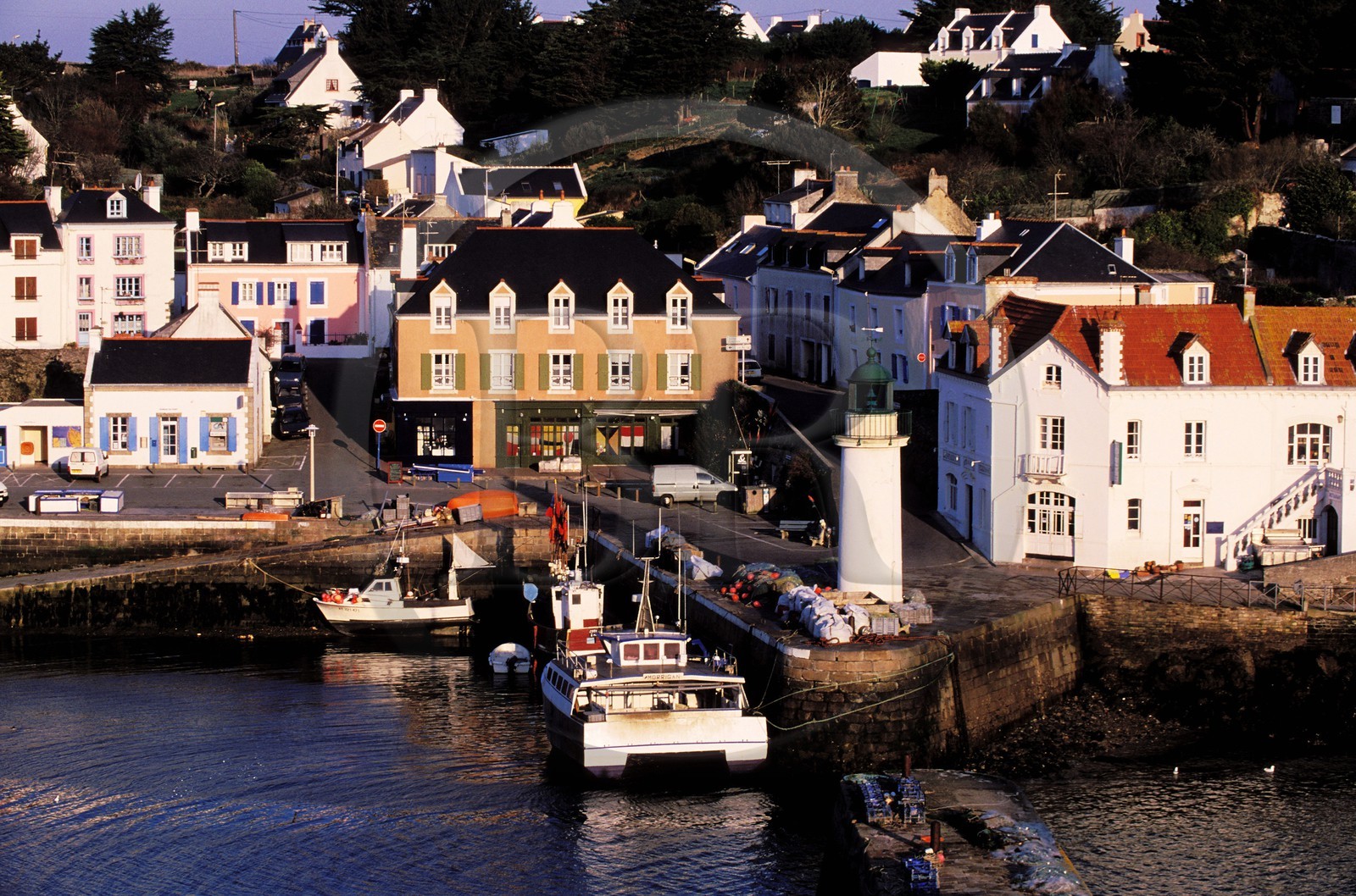 France, Morbihan (56), Belle-Île, le port de Sauzon au petit matin