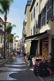 Portugal, Madeira Island, Funchal, nicely cobbled  rua Dos Ferreiros street in the historic district
