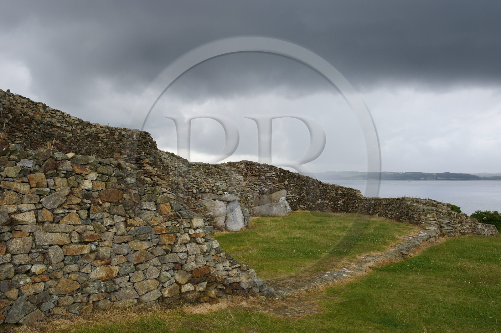 France, Finistere, Kermehelen peninsula (Morlaix Bay), Barnenez cairn, 6000 years old made of two cairns