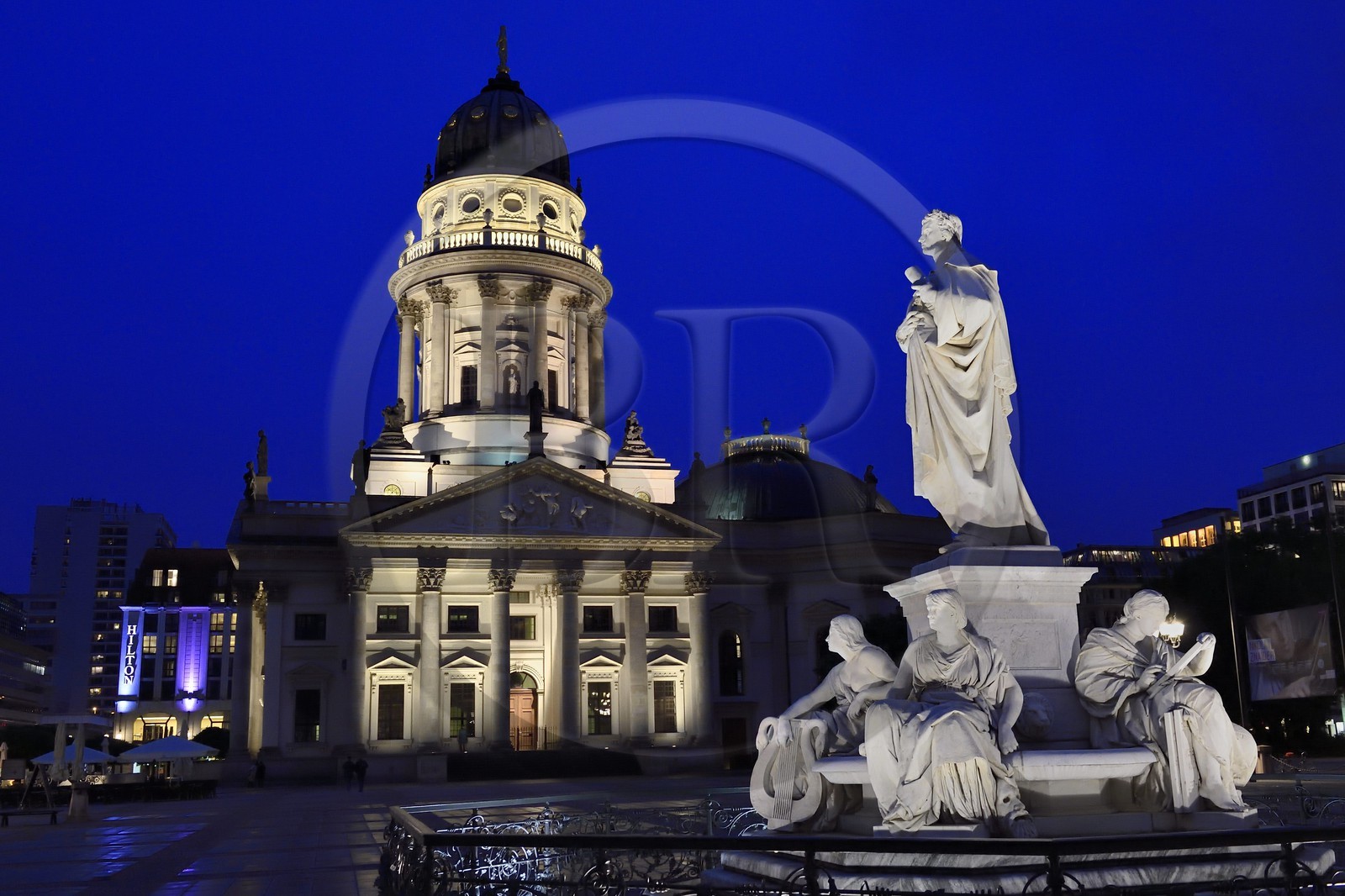 Allemagne, Berlin, quartier Mitte, place Gendarmenmarkt, l'église allemande