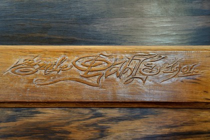 France, Meurthe-et-Moselle (54), Nancy, musée de l'Ecole de Nancy, lit Aube et Crépuscule (1904) de Emile Gallé, sa signature