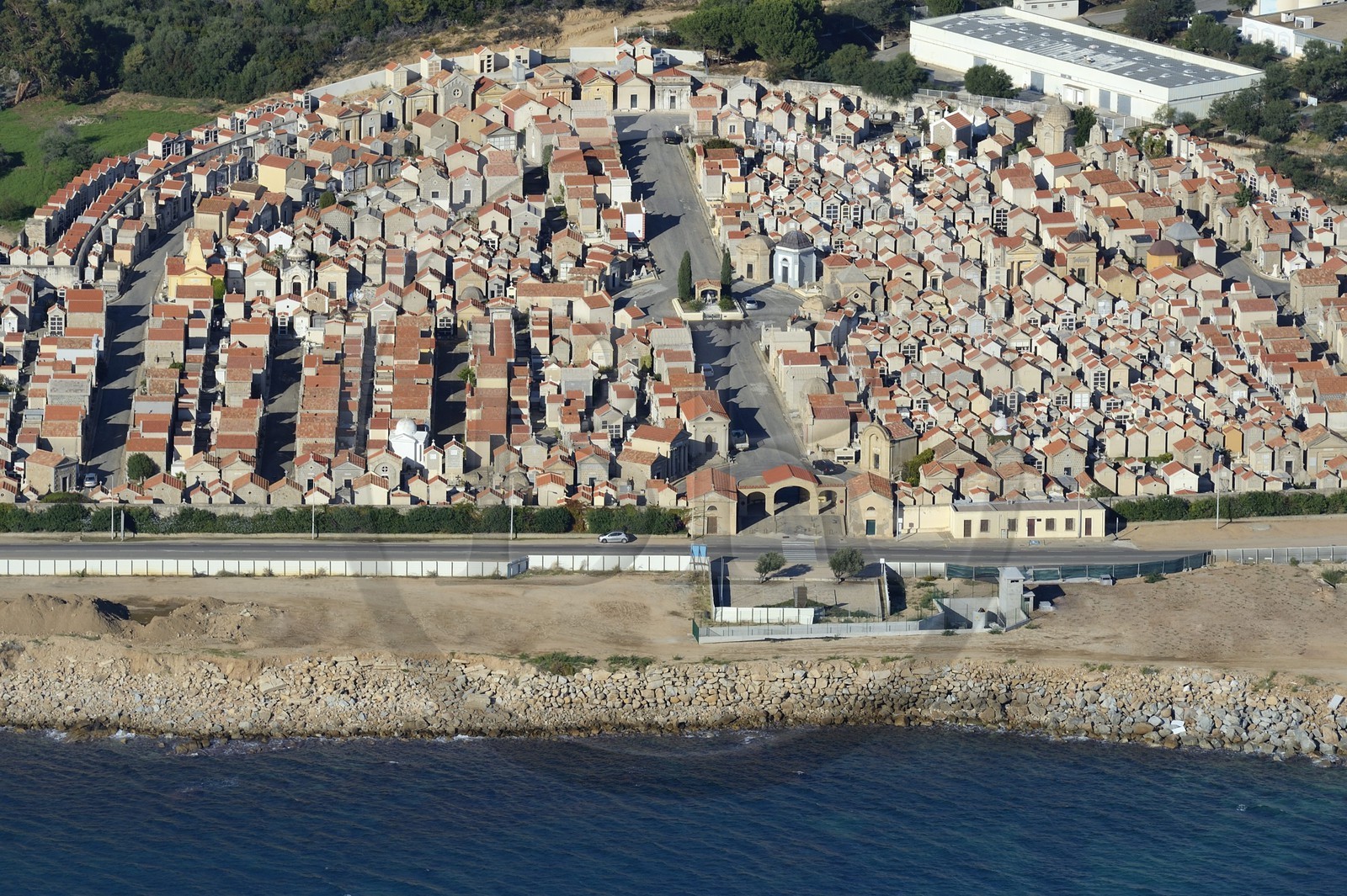 France, Corse-du-Sud (2A), Ajaccio, le cimetière marin (vue aérienne)