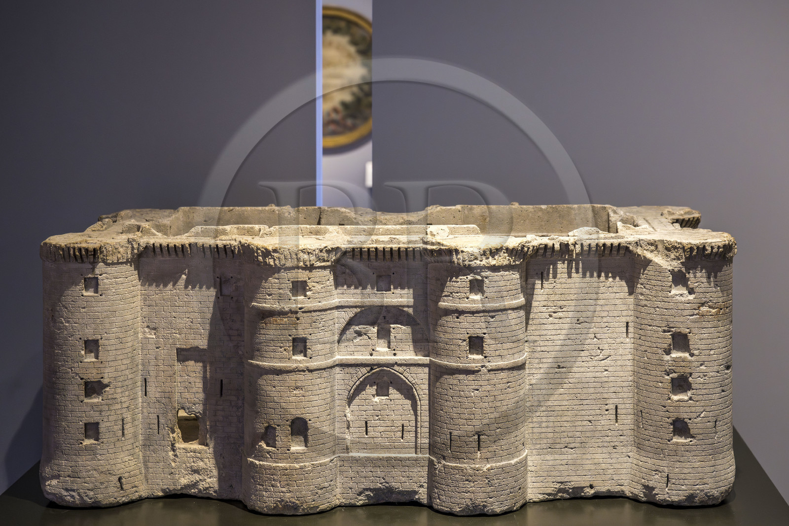 France, Paris (75), quartier du Marais, Musée Carnavalet, maquette de l'ancienne prison de la Bastille taillée dans une des pierres de la forteresse et fabriquée en 83 exemplaires