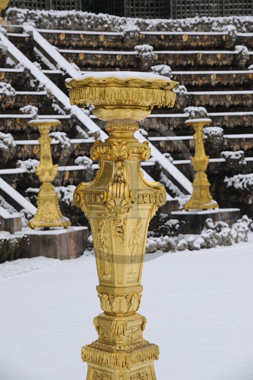 France, Yvelines (78), parc du château de Versailles sous la neige, classé Patrimoine Mondial de l'UNESCO, le Bosquet de la Salle de Bal