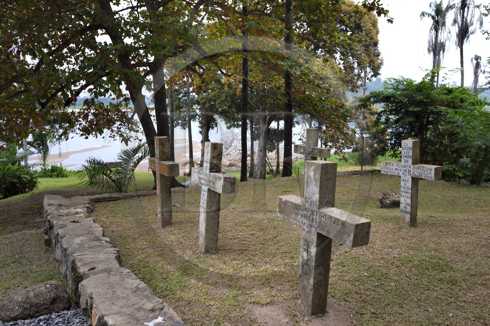 Gabon, Province du Moyen-Ogooué, Lambaréné, Hopital Albert Schweitzer, tombe d'Albert Schweitzer