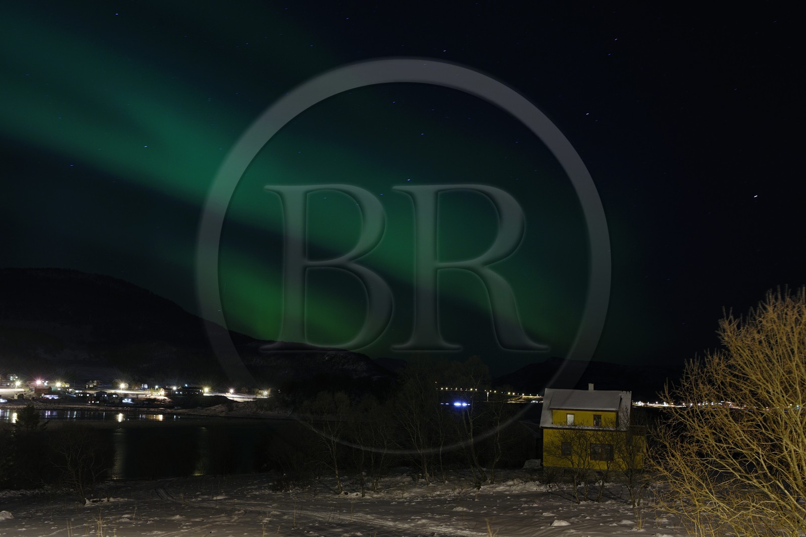 Norvège, Nordland, iles des Westeralen, aurore boréale dans la région de Harstad