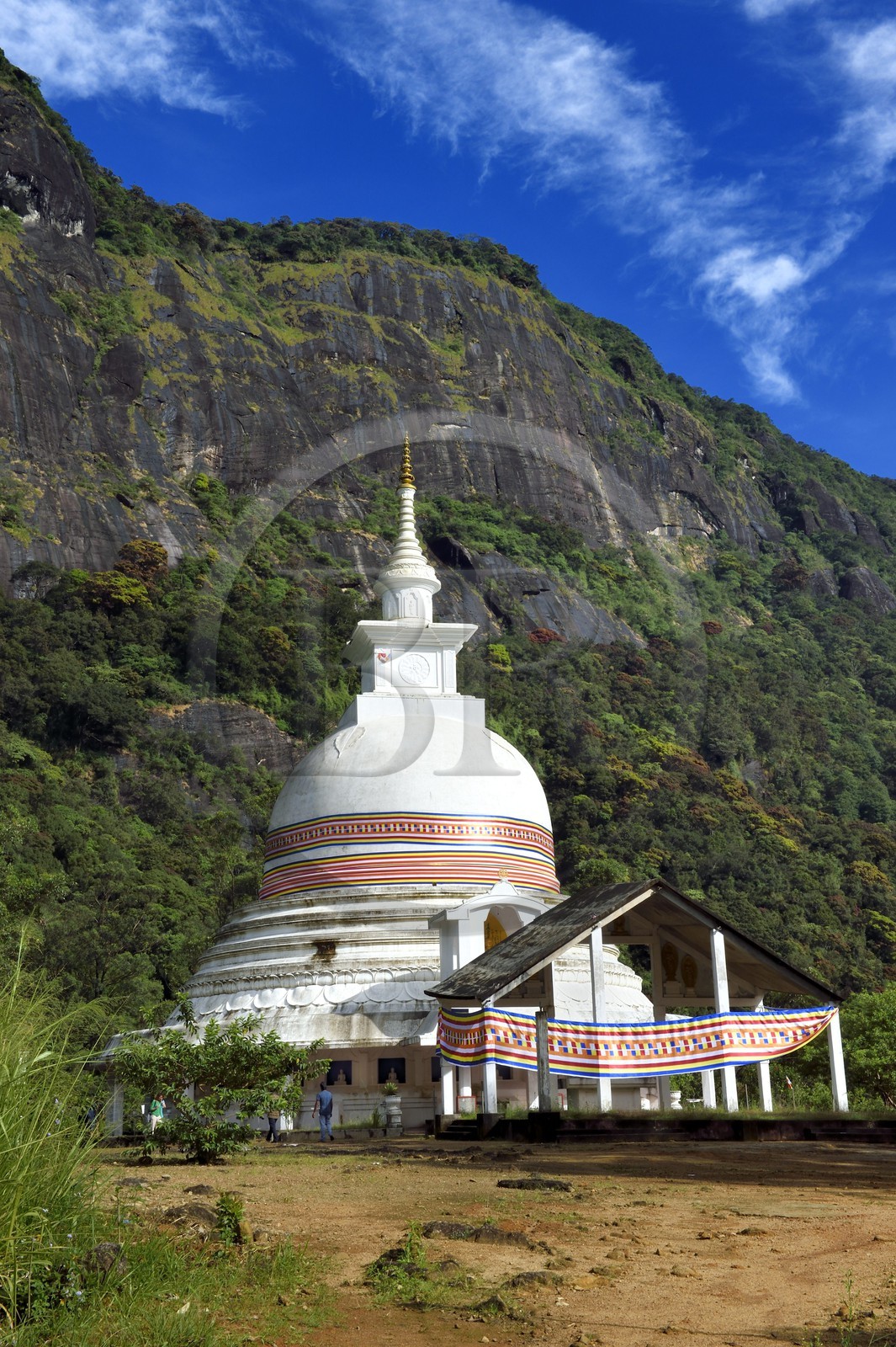 Sri Lanka, province du centre, Dalhousie, temple sur le chemin menant au Pic d'Adam (Adam's Peak)