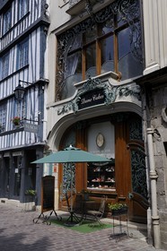 France, Seine-Maritime (76), Rouen, le salon de thé Dame Cakes dans la rue Saint-Romain