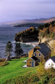Canada, Québec, Gaspésie, le Parc National de Forillon, maison traditionnelle à l' Anse-Blanchette