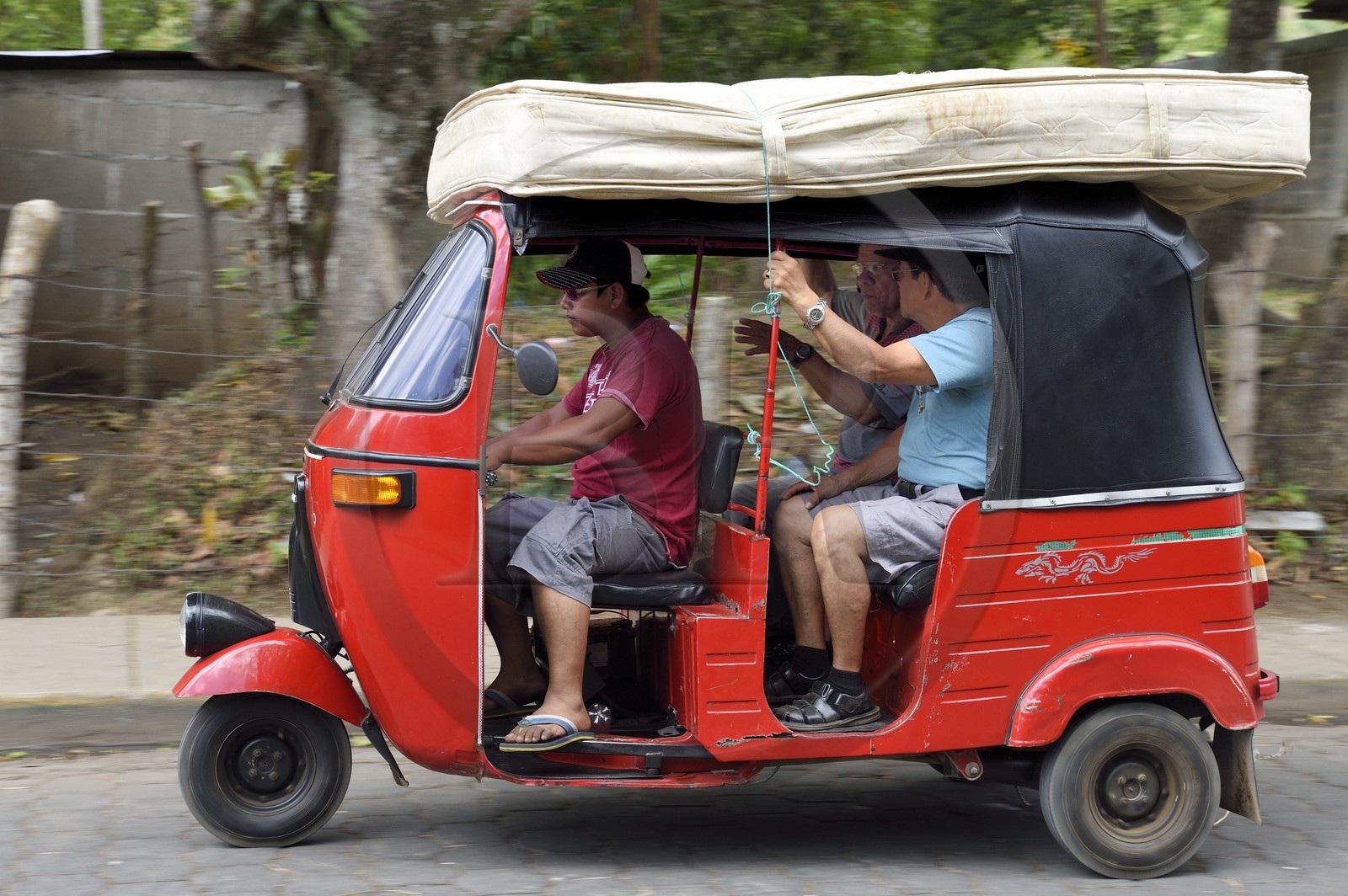 Nicaragua, Masaya, Catarina, moto-taxi appelés Caponeras