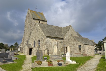 France, Manche (50), Cap de la Hague, Gréville-Hague, l'église et son cimetière