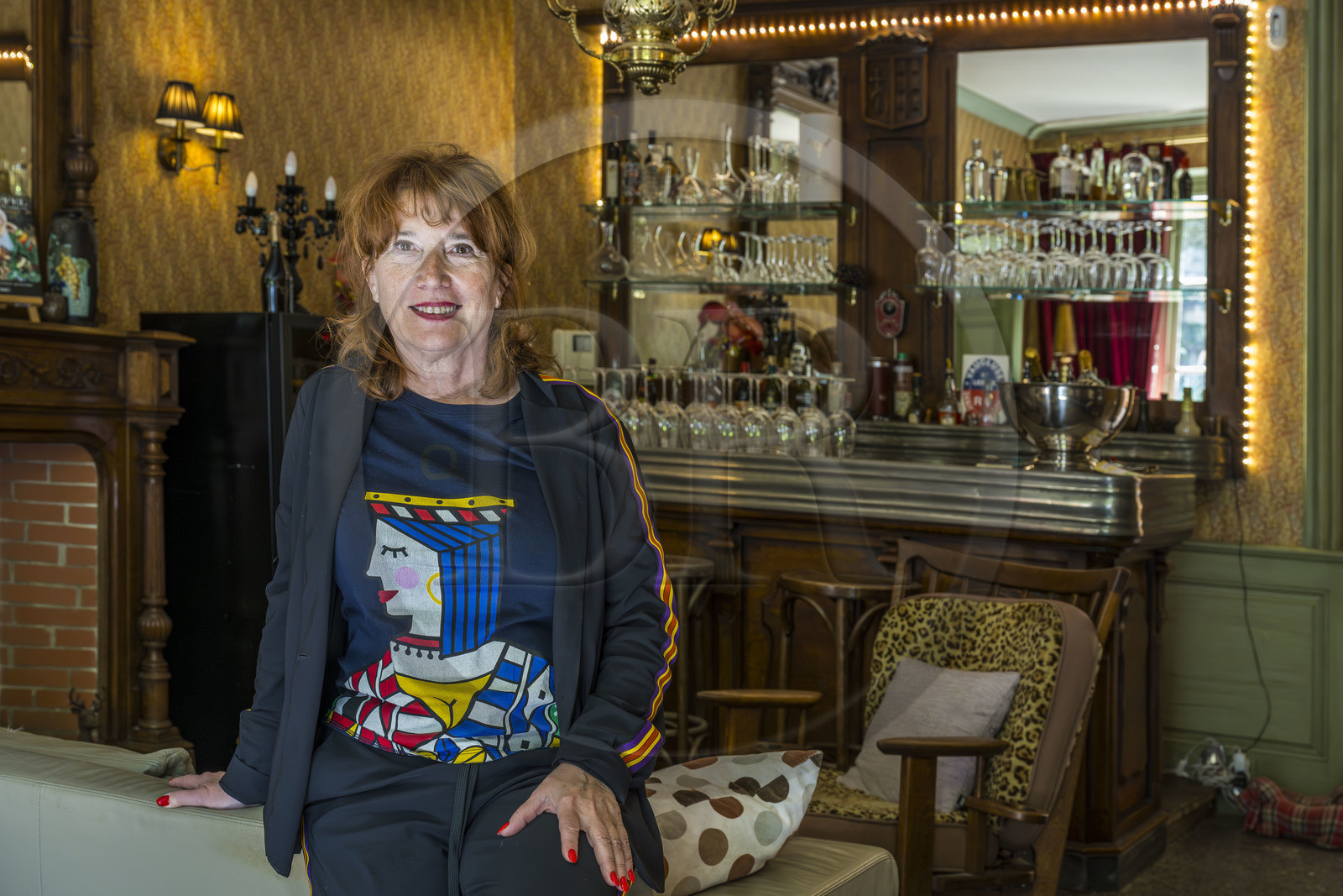 France, Vaucluse (84), Avignon, Maison de Fogasse, lieu alliant un subtil alliage de culture, de mode, d'art et de gastronomie, sa propriétaire Corinne Chicheportiche