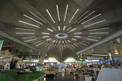 France, Charente-Maritime (17), Royan, le marché central