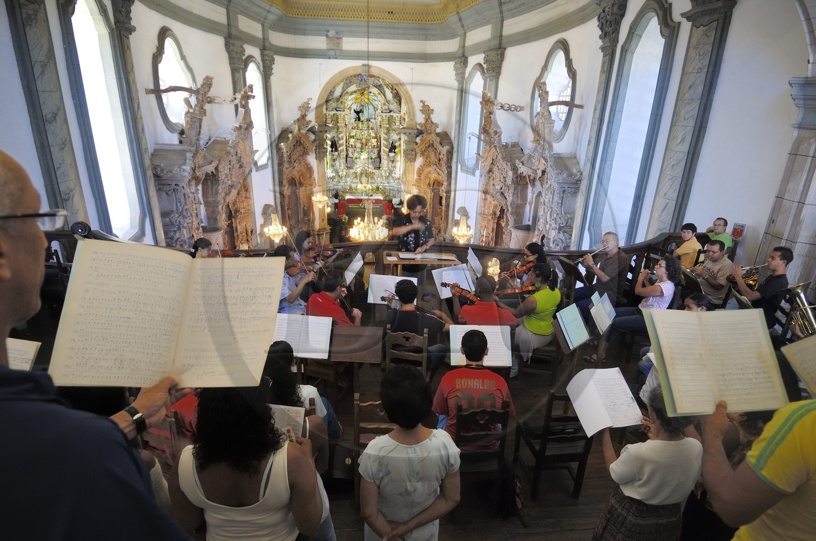 Brésil, Etat du Minas Gerais, ville de Sao Joao del Rei, igreja Sao Francisco de Assis, concert de musique baroque pendant la messe (Route de l'or, Estrada Real)