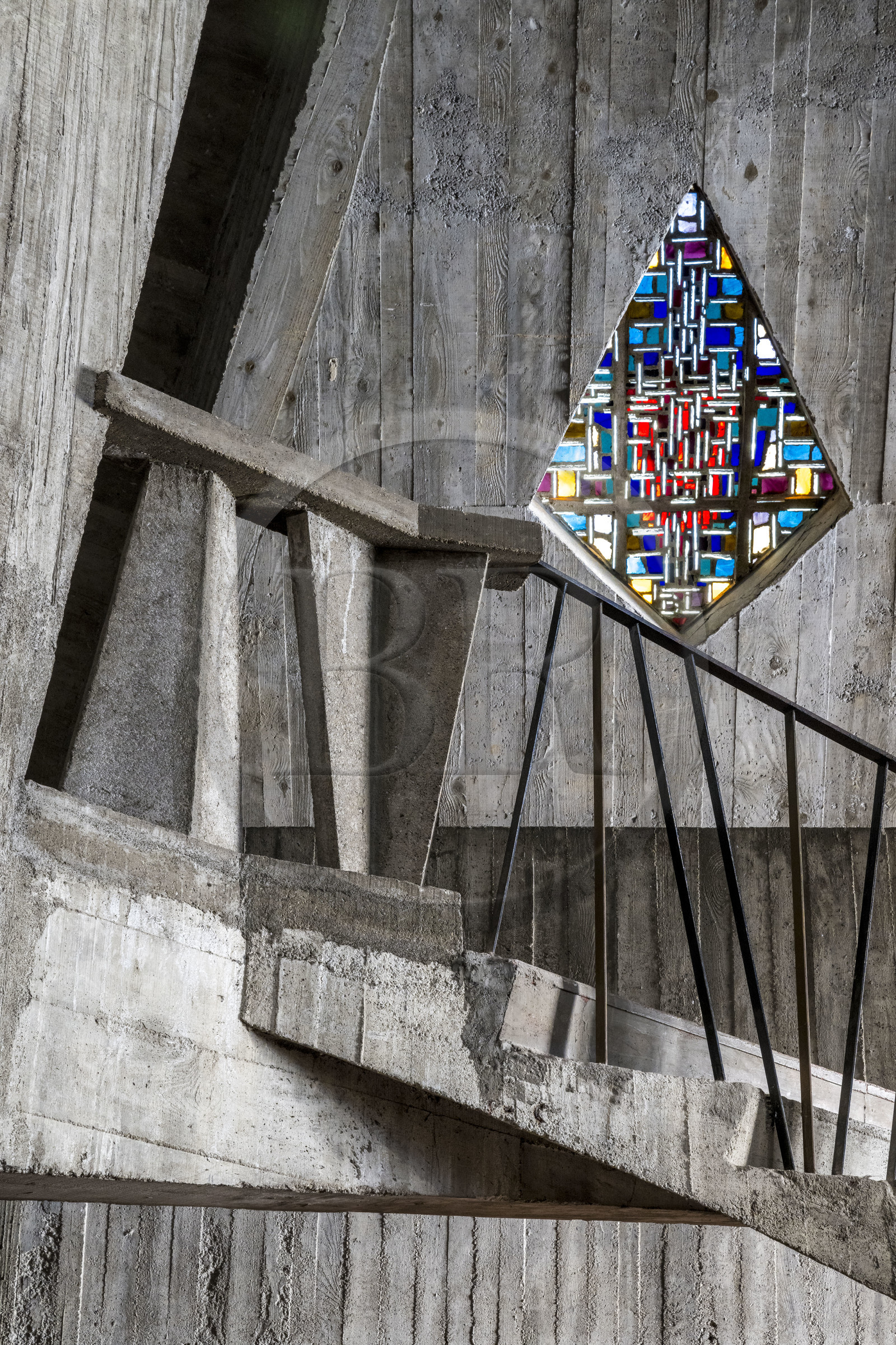 France, Charente-Maritime, Royan, église Notre-Dame de Royan construite de 1955 à 1958 par l'architecte Guillaume Gillet, multicolored glass roof work of master glassmaker Henri-Martin Granel on the Stations of the Cross
