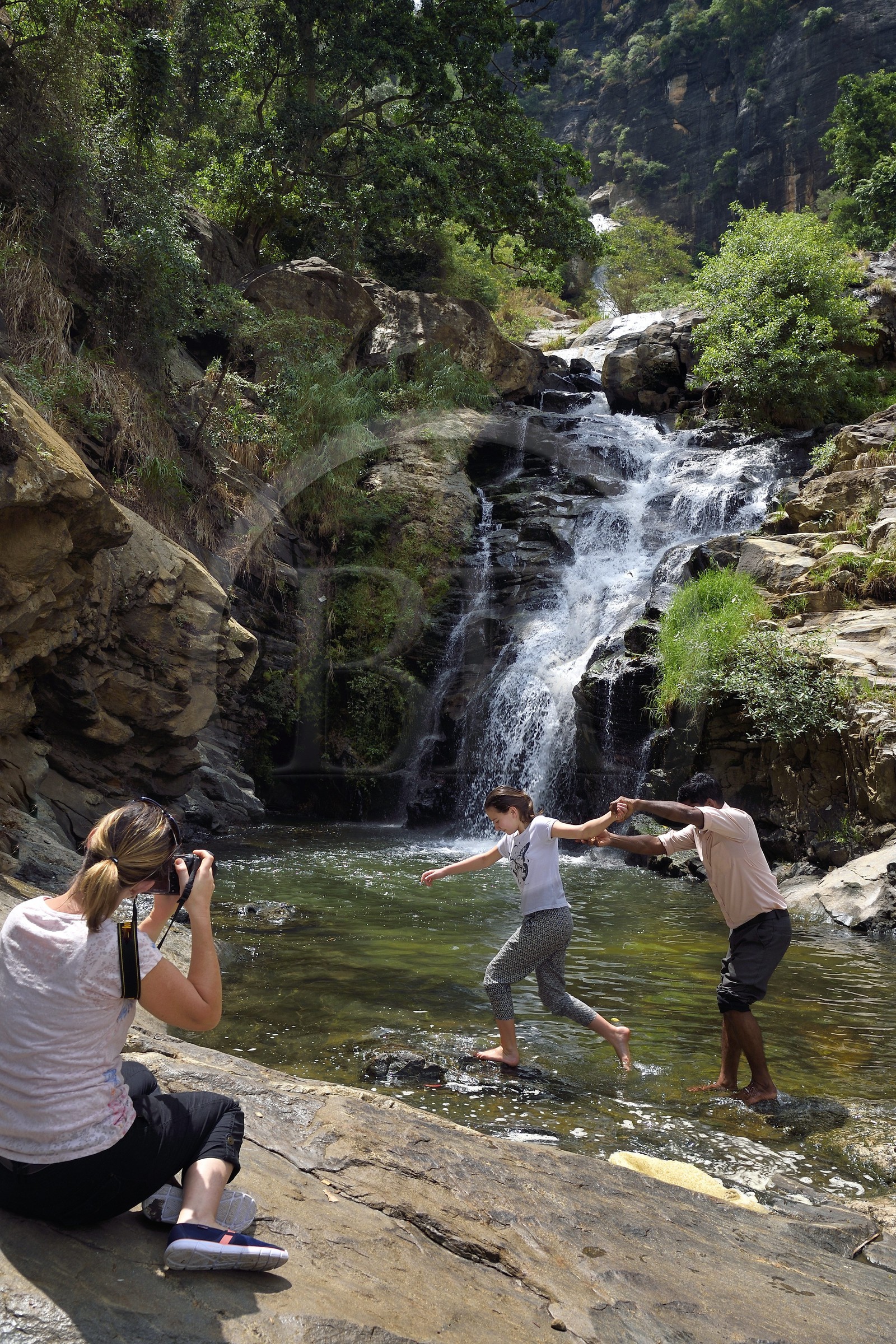 Sri Lanka, Province d'Uva, Ella, cascades de Ravana (Ravana Falls)
