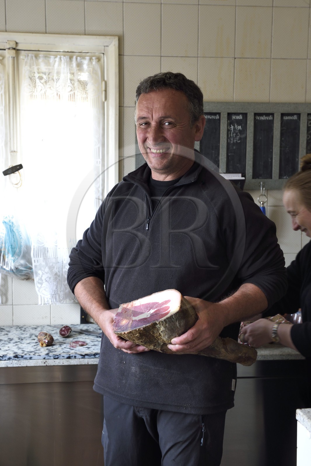 France, Corse-du-Sud (2A), Vallée du Prunelli, Bastelica, Pascal Valentini qui fabrique sa propre charcuterie et gère l'hotel-restaurant Chez Paul