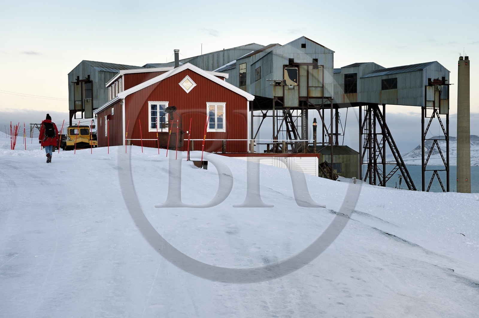 Norvège, Svalbard, Spitzberg, Longyearbyen, Taubanesentralen, batiment central abandonné du téléphérique utilisé pour le transport des chariots de charbon des mines vers le port