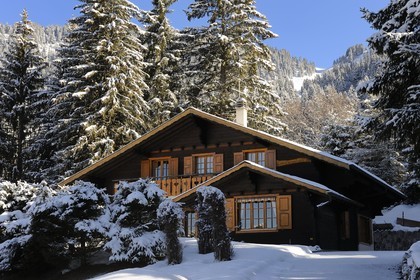 Suisse, Canton de Vaud, Villars sur Ollon, chalet sous la neige
