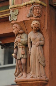 France, Indre et Loire (37), Tours, poutre décorées d'une maison à colombage rue Colbert